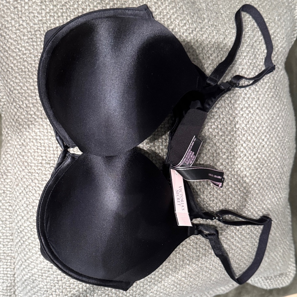 Victoria's Secret Elegant Black Bra 36C
